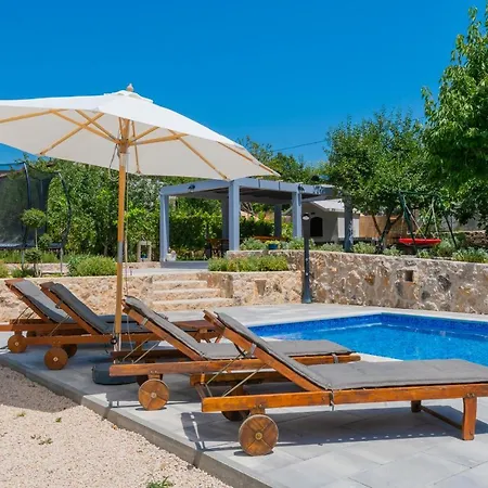 House Tone, Imotski-drum-makarska