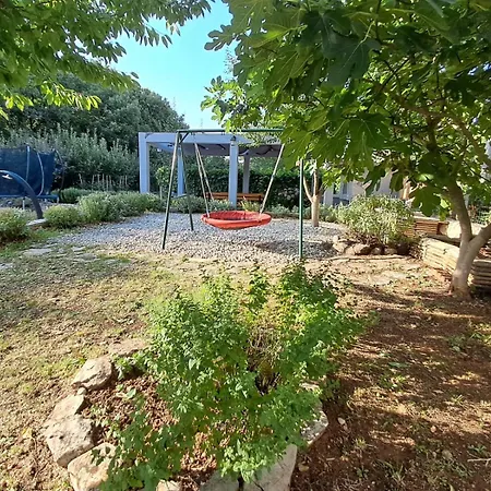 House Tone, Imotski-drum-makarska *